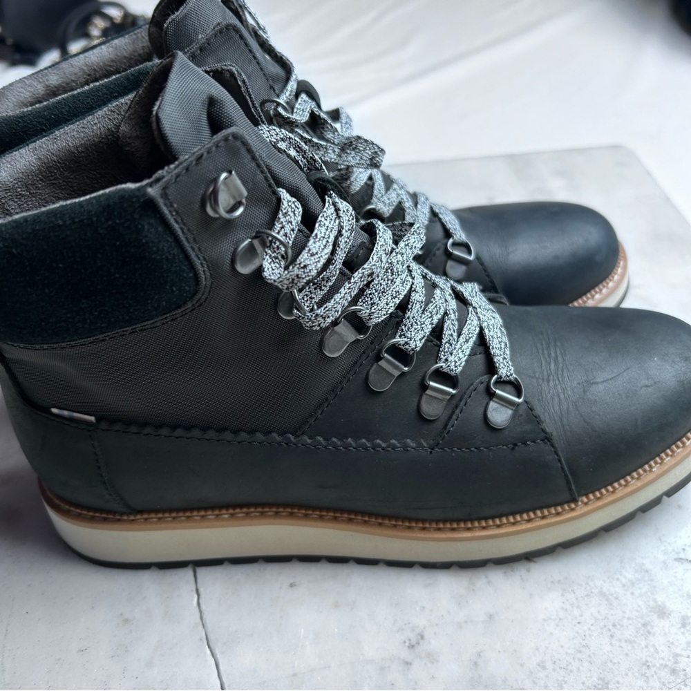Tom’s Black Leather High-Top Boots size 8